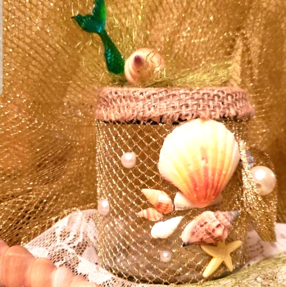 Decorative jar